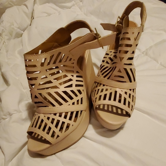 Wedges - Picture 1 of 3